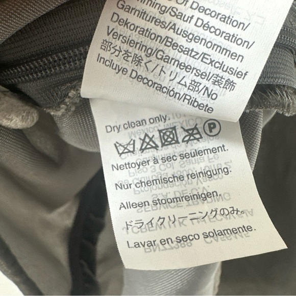 MADEWELL SHIMMERY SILVER-GRAY VELVET V-NECK BLOUSE  Size 8 NWT - Picture 10 of 11